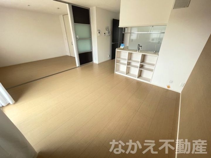 徳島県小松島市金磯町(アパート)の賃貸物件の居間