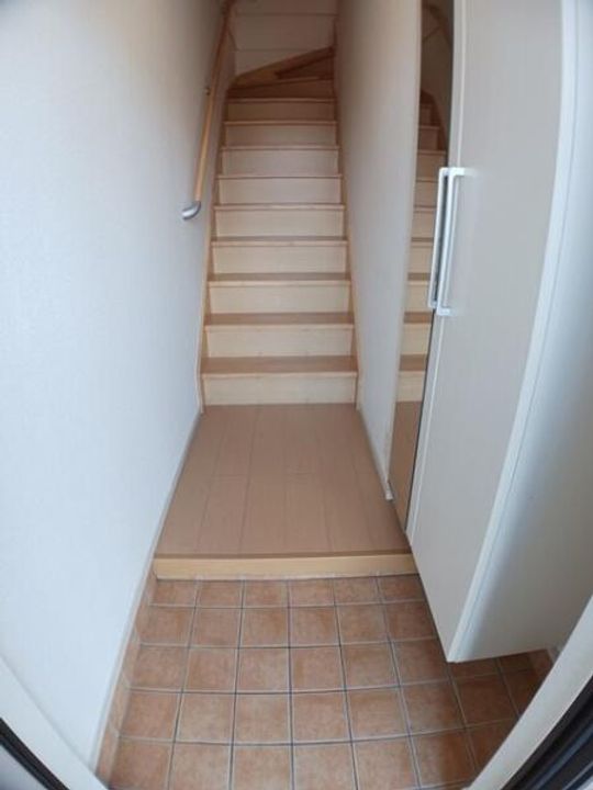 ノーブル プリムラの玄関