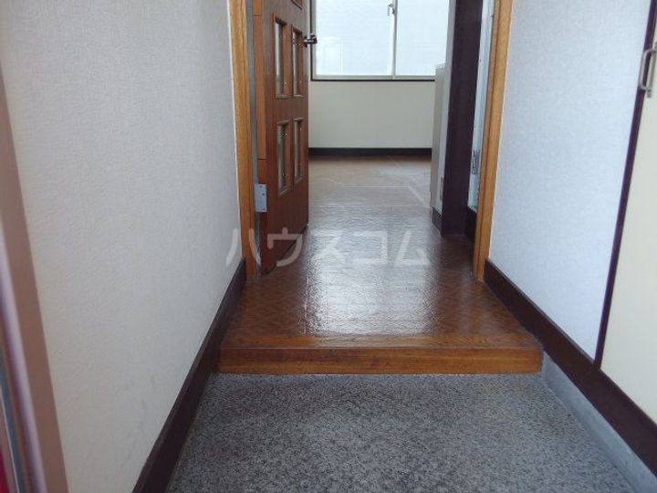 南平コーポの玄関