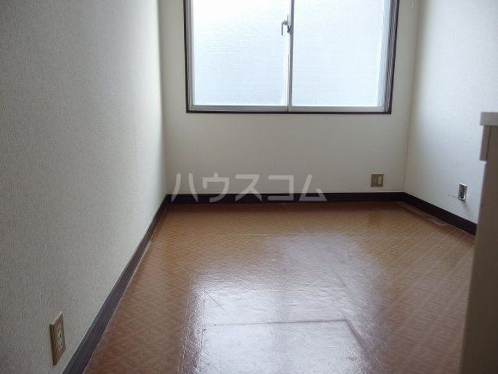 南平コーポの居間