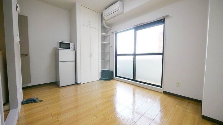 ウイステリア新瑞の居間