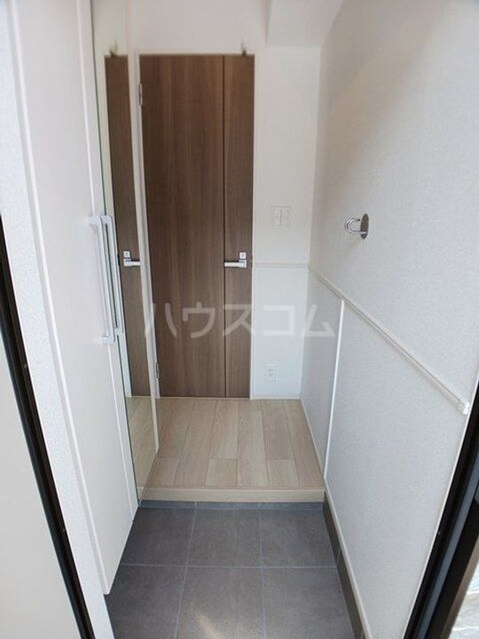 エフノーブルの玄関