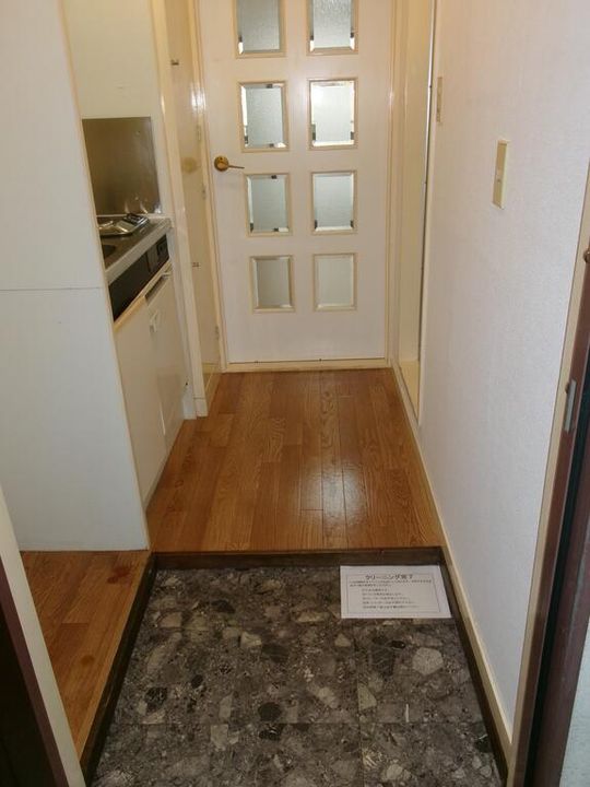 浜町ビルの玄関