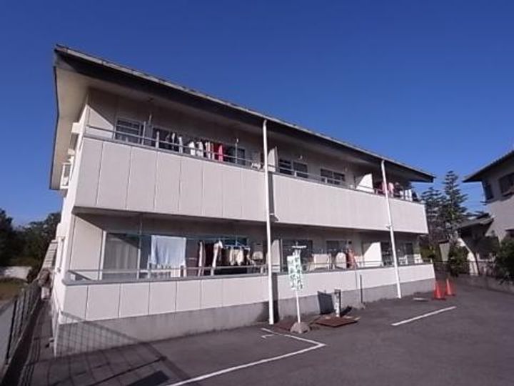 新熊ハイツの外観