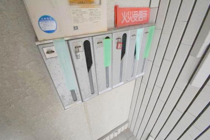 メゾンドール若江北の地図
