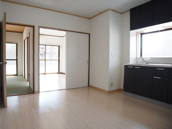 中通りマンションの居間