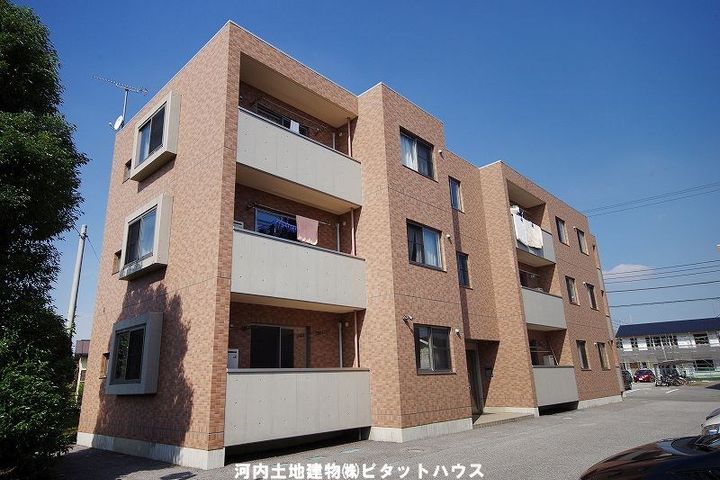 鈴富レジデンス Aの外観