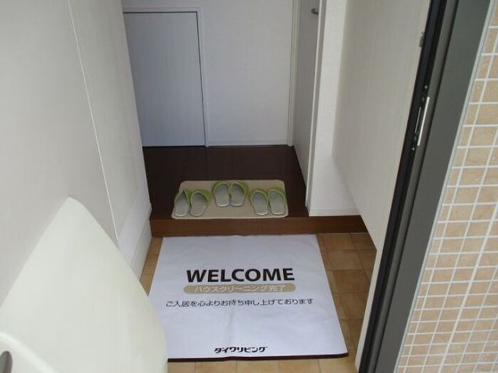 静岡県御殿場市新橋(一戸建)の賃貸物件の玄関