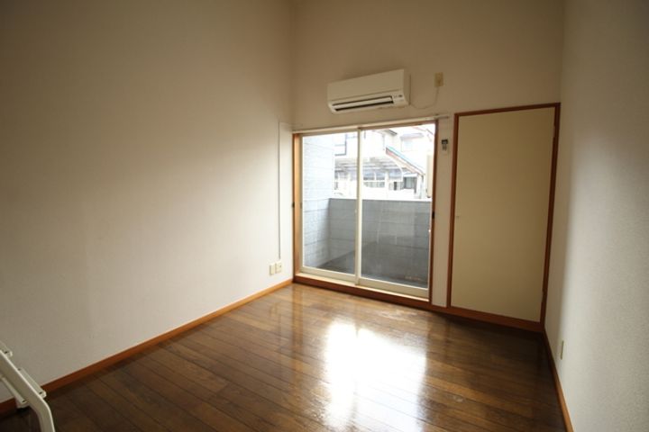 SAJA-WESTの居間