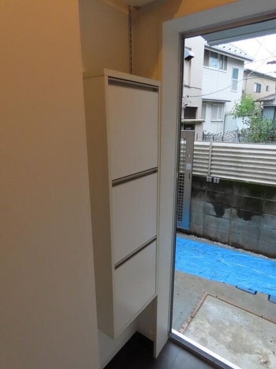 アメトリン池袋の玄関