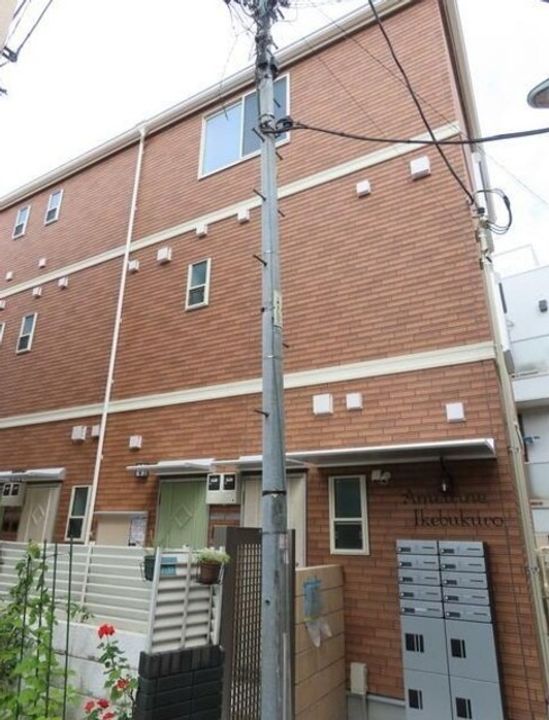 アメトリン池袋の外観