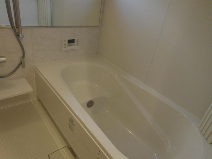 エルベ南幸の風呂