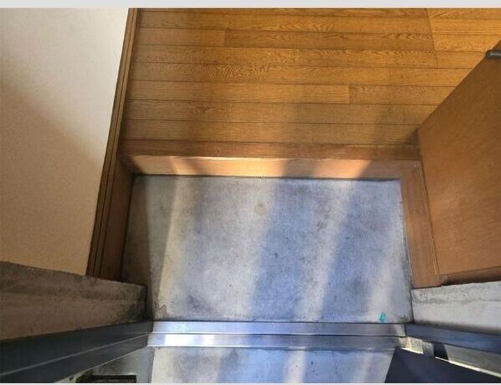 I・S COURTの玄関