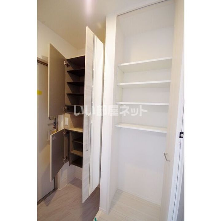 ニューコスモスの玄関