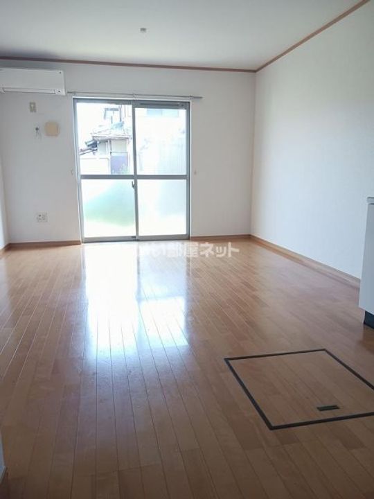 岐阜県美濃加茂市西町6(一戸建)の賃貸物件の居間