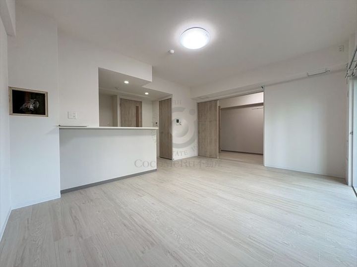 メゾンドボヌール弁天町の居間