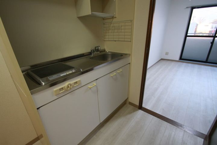 マロングリーンのキッチン