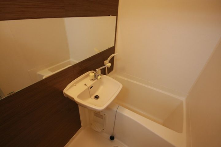 マロングリーンの風呂