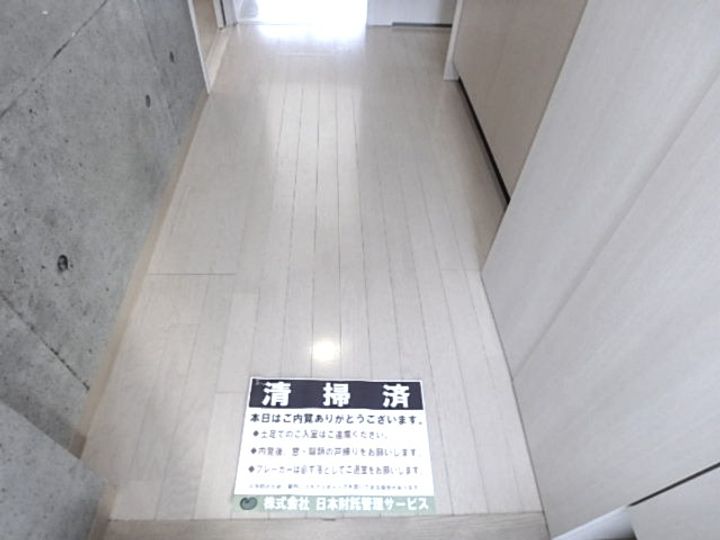 東京都杉並区下高井戸1(マンション)の賃貸物件の玄関
