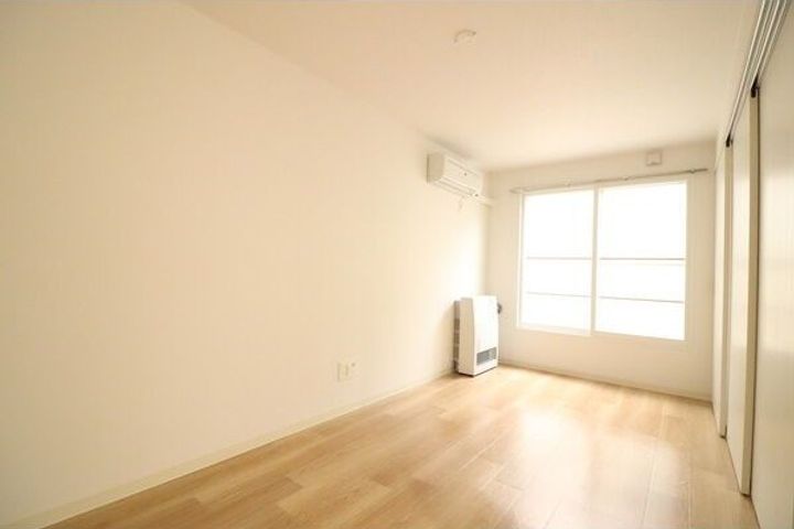 グローブタウン南郷の居間