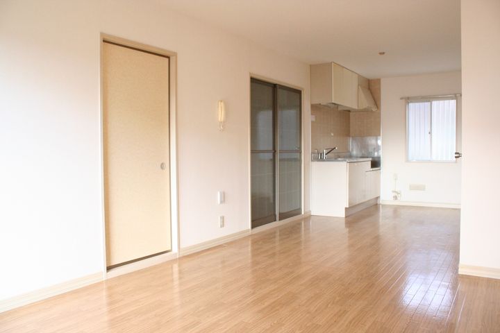 ラフォーレ大前5の居間