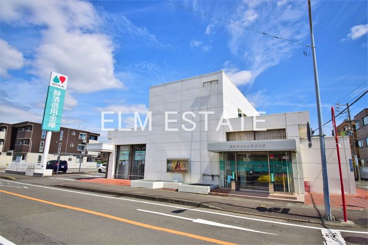 シャルム Wの周辺