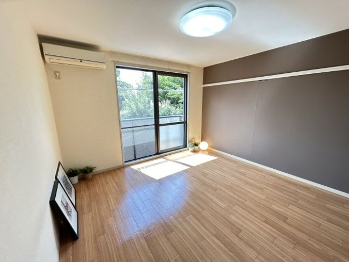 幸ハイツの居間