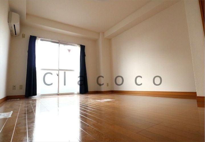 コートサイドハイツの居間