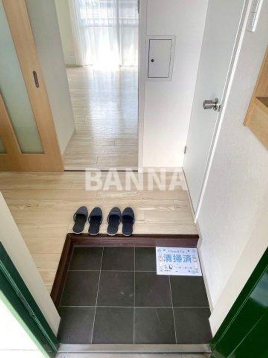 パークプレイス平井II号棟の玄関