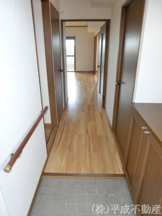 ロイヤルシティプラトンの玄関