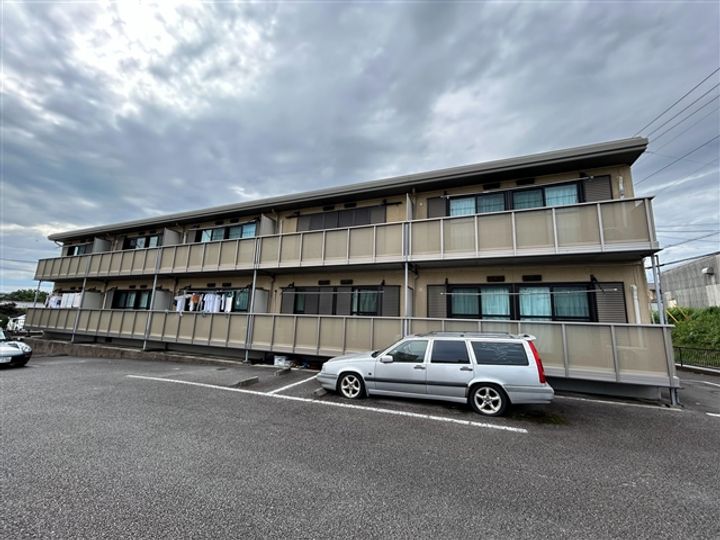 ハイツ仲見代の外観