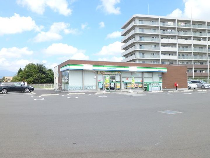 モナルナ グランデの周辺