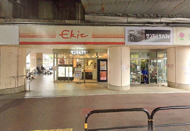 アルバティアラの周辺