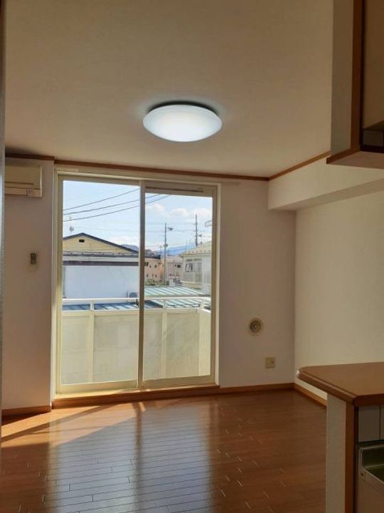 福島県福島市宮代字日影(アパート)の賃貸物件の居間