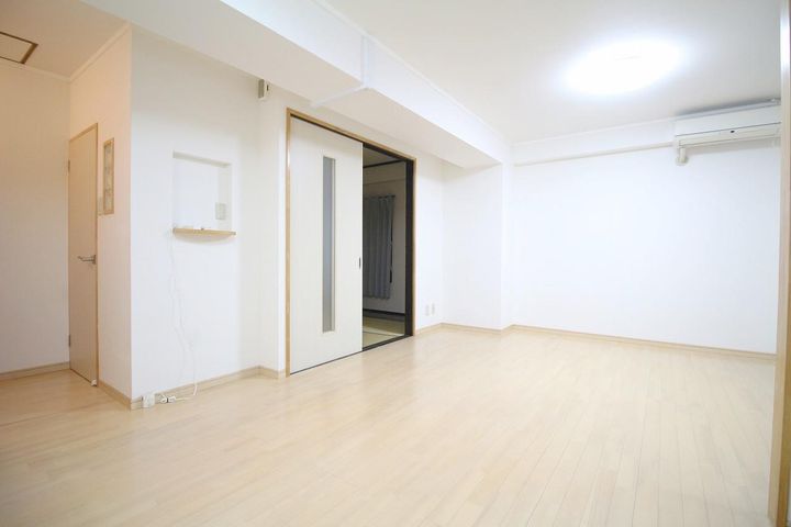 諏訪マンションの内装