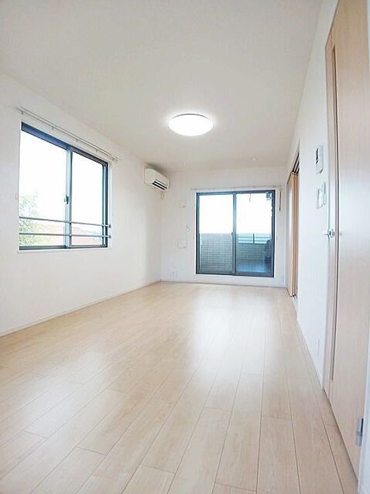 チャク弐番館の居間