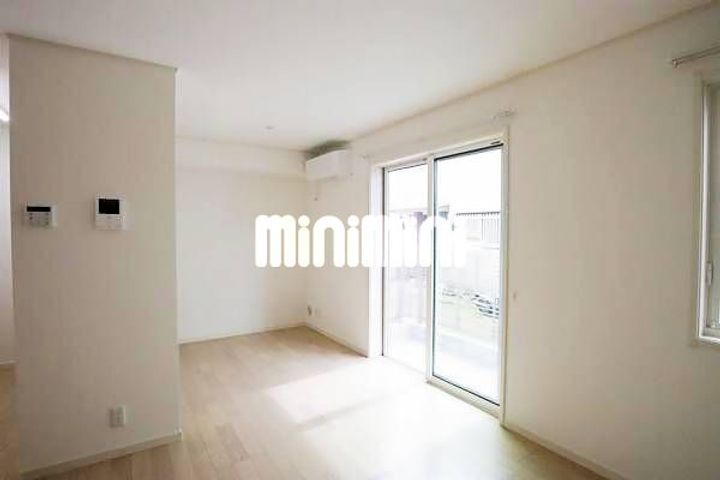 神奈川県茅ヶ崎市柳島海岸(一戸建)の賃貸物件の居間