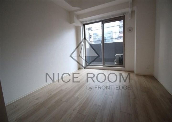 プレサンス玉造駅前ルージュの居間