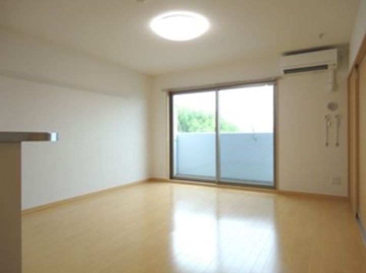 グレイスコート高嶺の居間