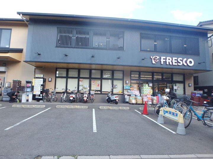 セジュールまどかの周辺