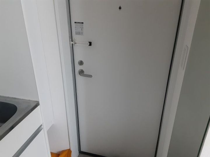 フォース新小岩の玄関