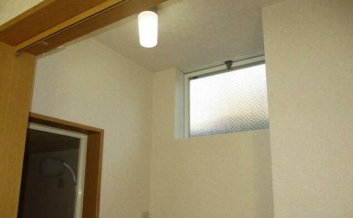 ジュネスクリエイトJの居間