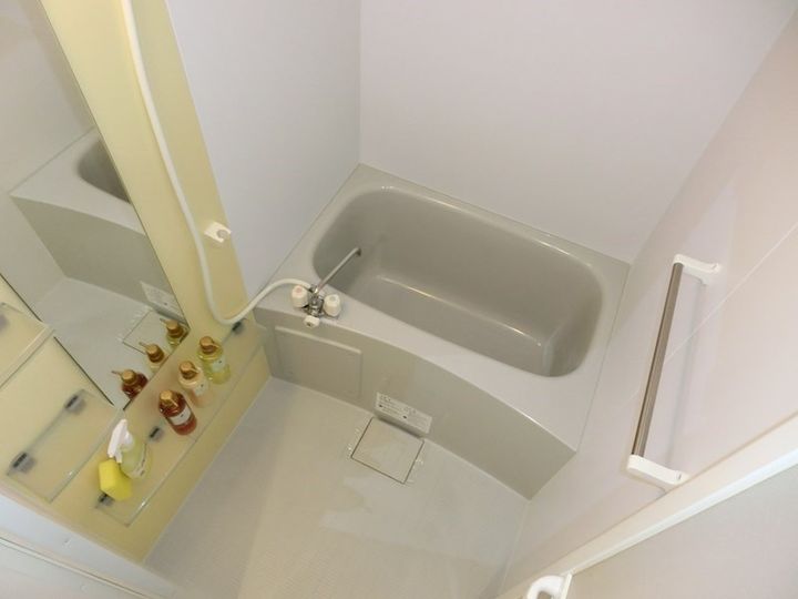 ウイング稲荷町の風呂