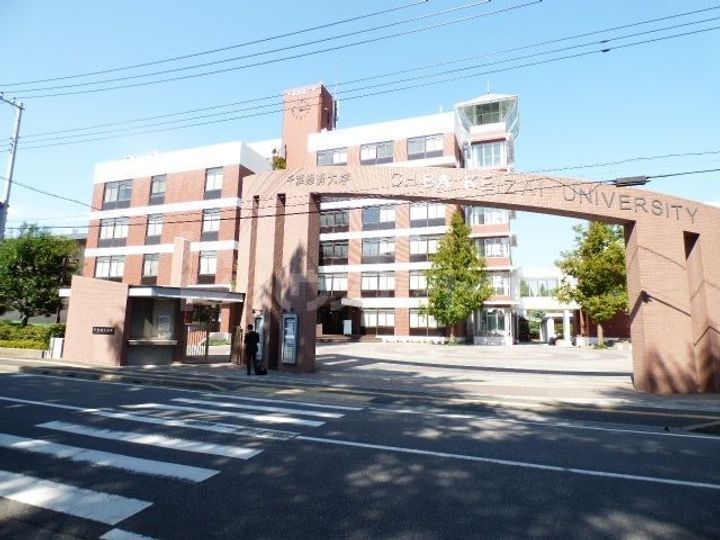 リブリ・カーサシエテの周辺