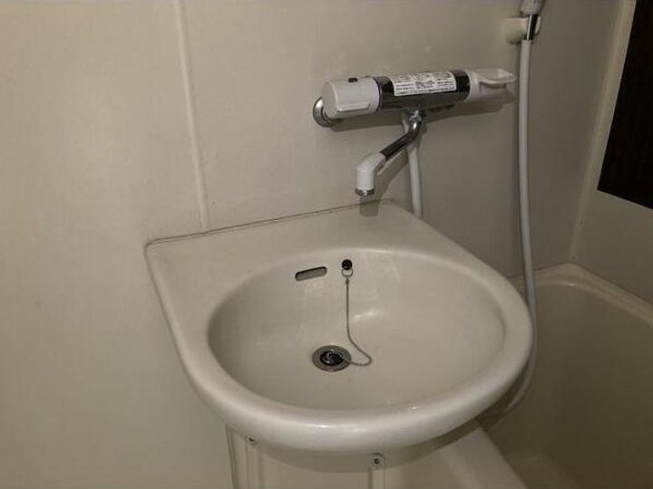 愛知県日進市三本木町一番割(マンション)の賃貸物件の内装