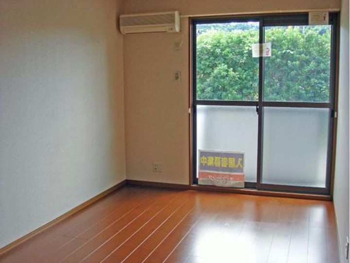 波多野八号館の居間