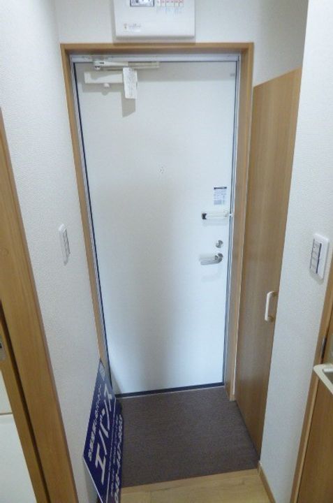 Raffine芝の玄関