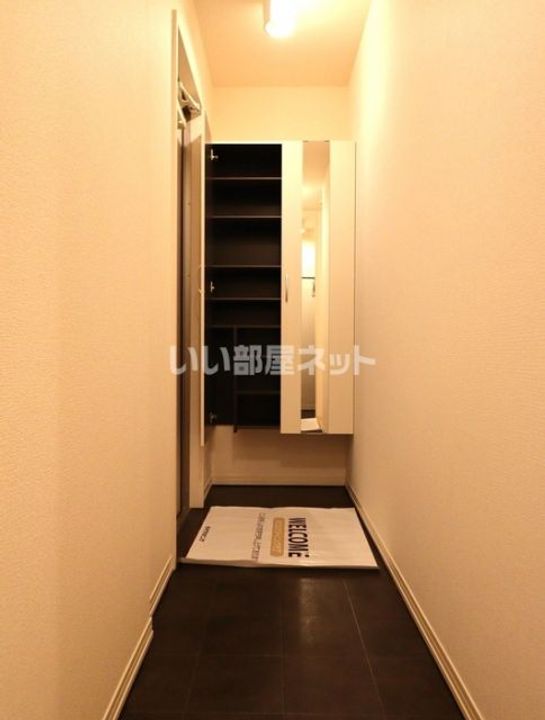 パナメーラの玄関