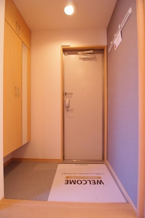 千葉県市川市南行徳4(アパート)の賃貸物件の玄関