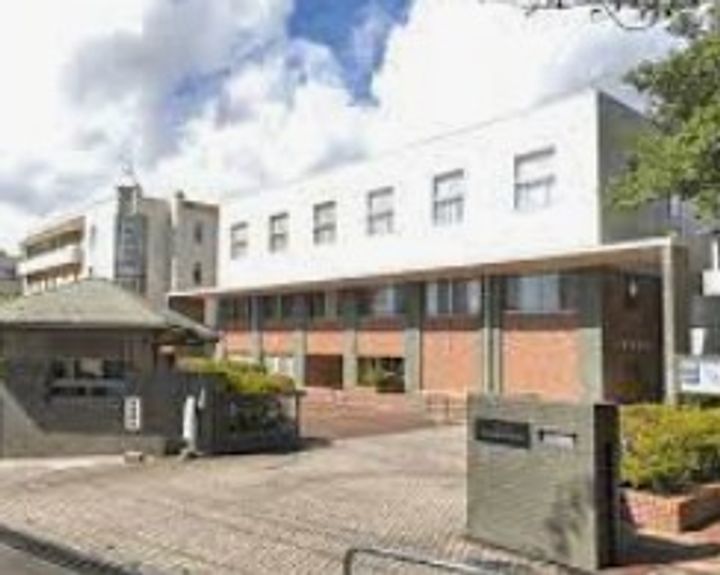 カントリー西横浜の周辺